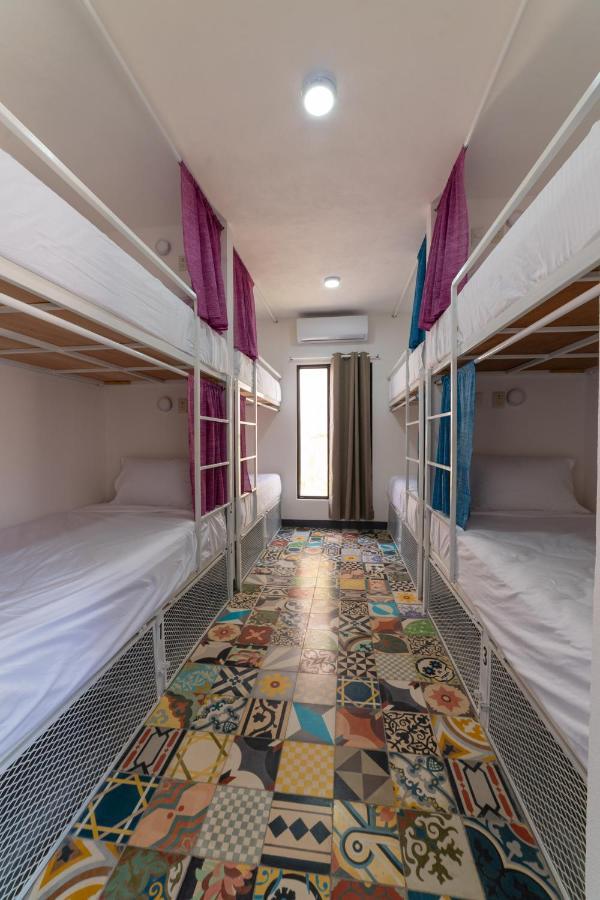 New Friends Hostel & Bar Adults Only Valladolid  Eksteriør billede
