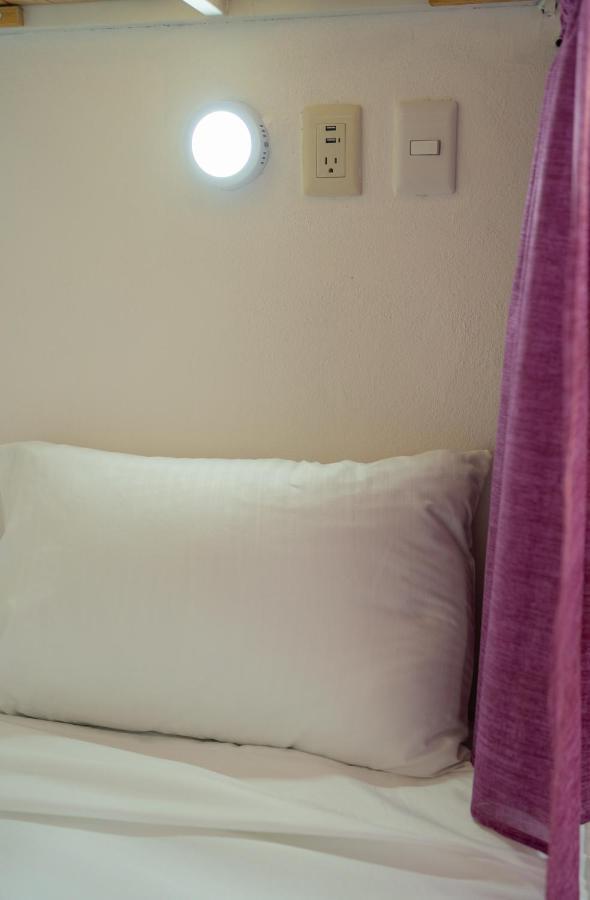 New Friends Hostel & Bar Adults Only Valladolid  Eksteriør billede
