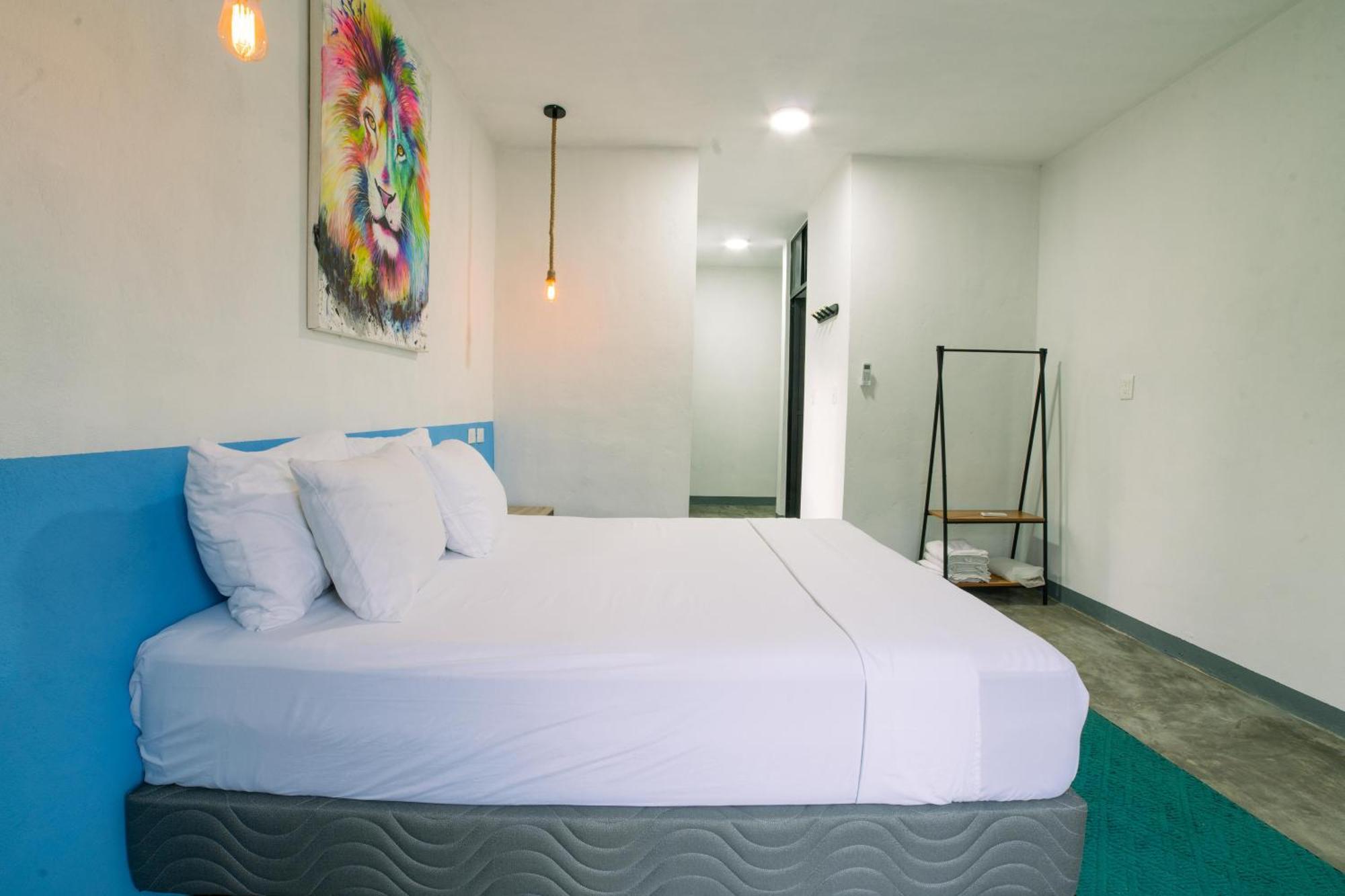 New Friends Hostel & Bar Adults Only Valladolid  Eksteriør billede