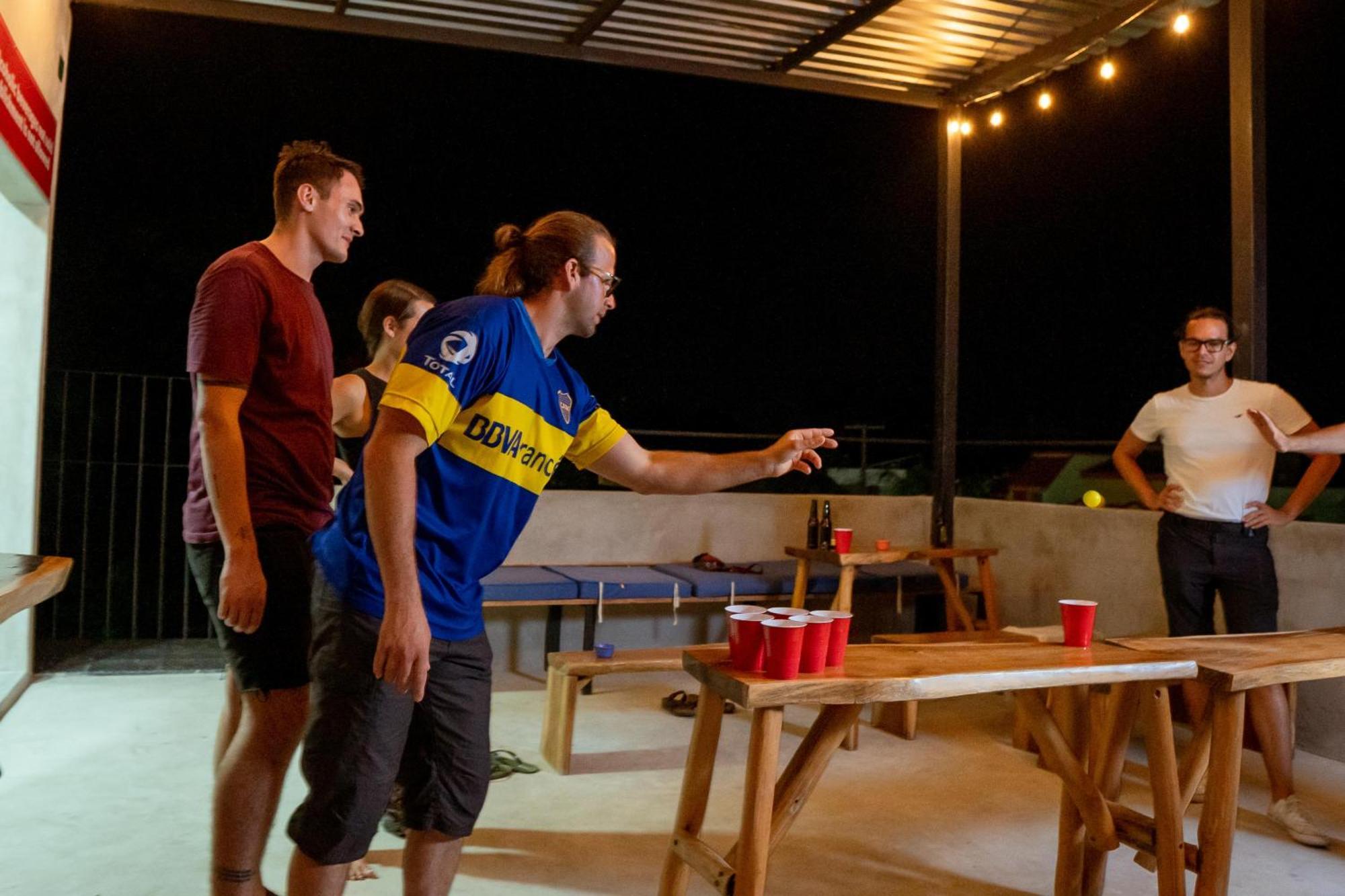 New Friends Hostel & Bar Adults Only Valladolid  Eksteriør billede