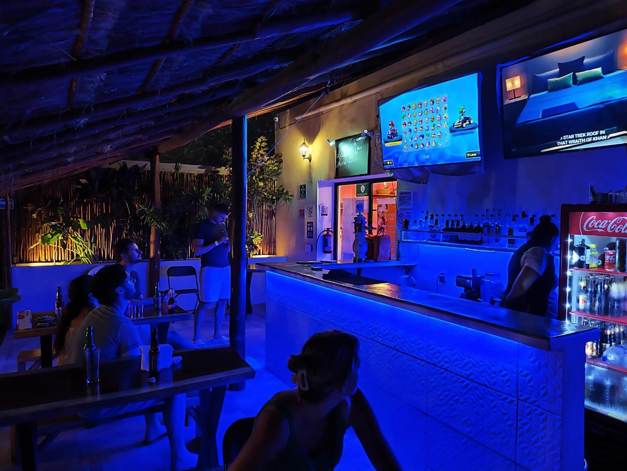 New Friends Hostel & Bar Adults Only Valladolid  Eksteriør billede